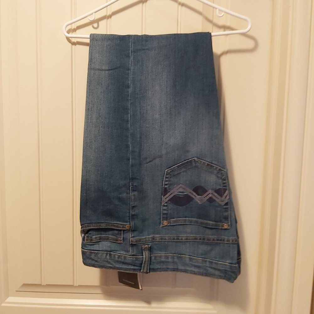 Brand new Denver Hayes jeans